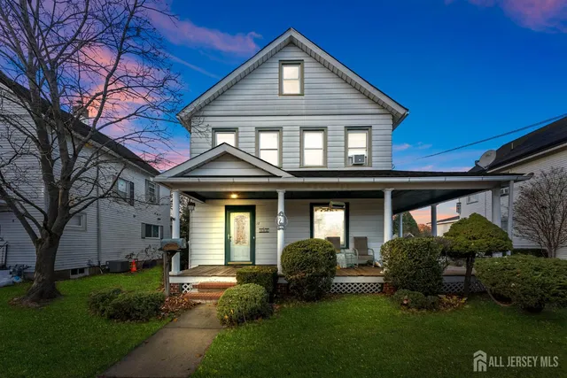 $399,999 | 12 Vine Street, Jamesburg, NJ 08831