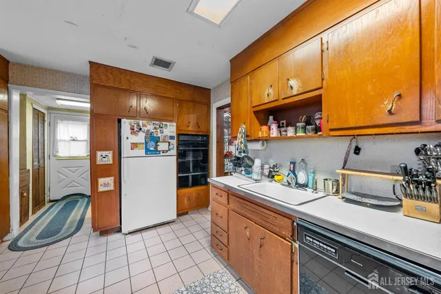 $399,999 | 12 Vine Street, Jamesburg, NJ 08831