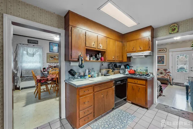 $399,999 | 12 Vine Street, Jamesburg, NJ 08831