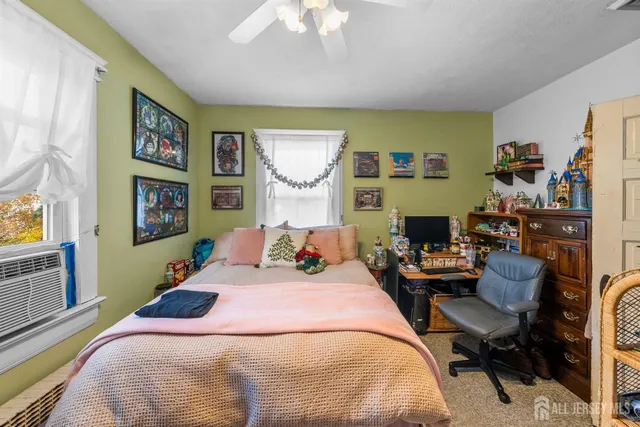 $399,999 | 12 Vine Street, Jamesburg, NJ 08831