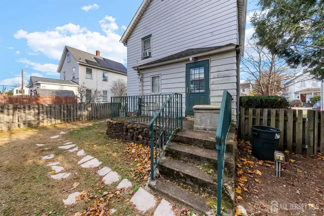 $399,999 | 12 Vine Street, Jamesburg, NJ 08831