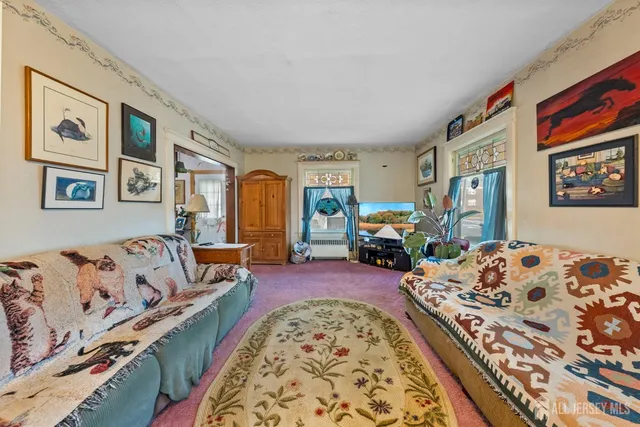 $399,999 | 12 Vine Street, Jamesburg, NJ 08831