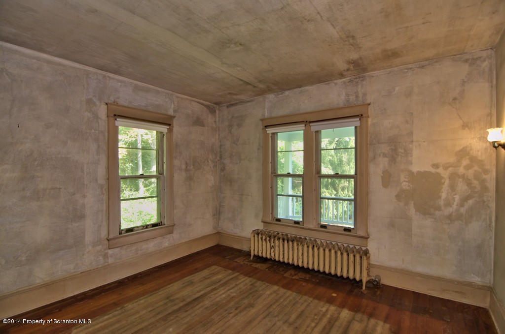 103 Maple Street Moscow, PA 18444 - Photo 11 of 61 Gallery Image 11