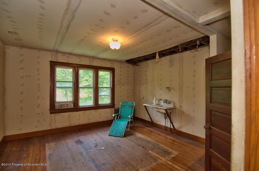 103 Maple Street Moscow, PA 18444 - Photo 13 of 61 Gallery Image 13