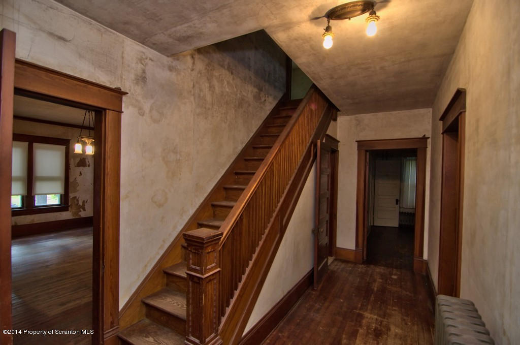 103 Maple Street Moscow, PA 18444 - Photo 8 of 61 Gallery Image 8