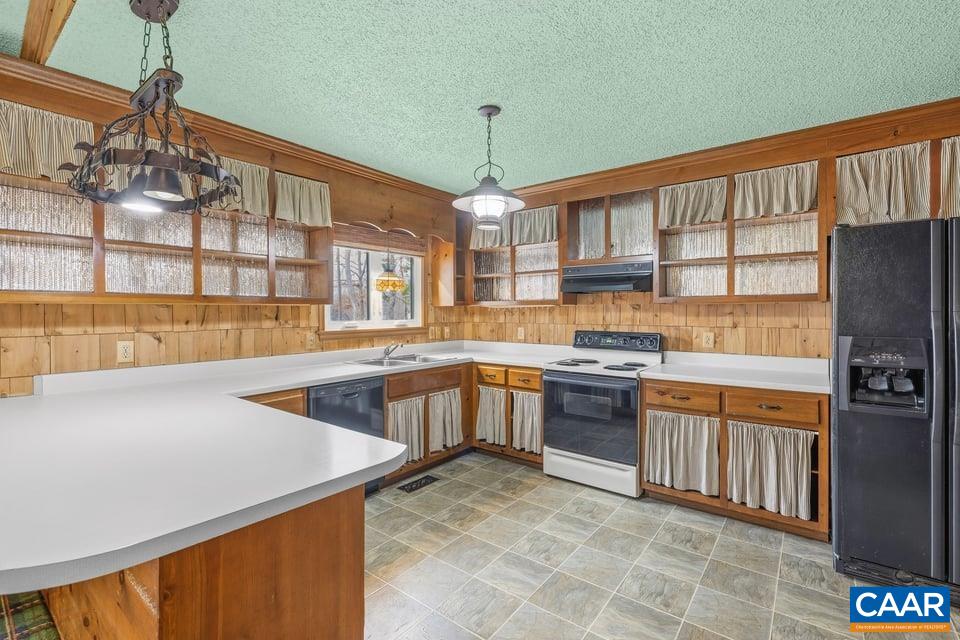 28 Out Of Bounds Road Palmyra, VA 22963 - Photo 13 of 46