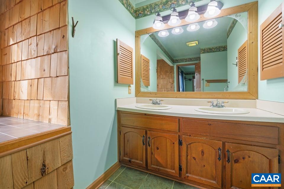 28 Out Of Bounds Road Palmyra, VA 22963 - Photo 27 of 46