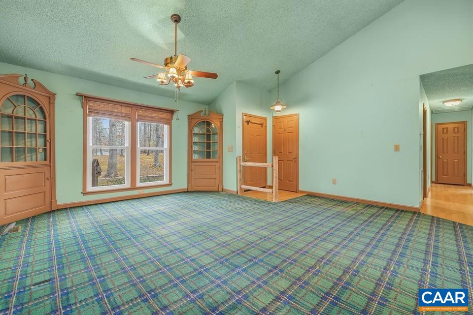 28 Out Of Bounds Road Palmyra, VA 22963 - Photo 7 of 46