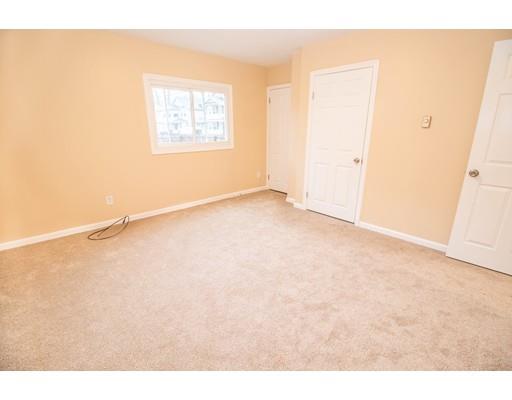 62 Fern Street Springfield, MA 01108 - Photo 14 of 27