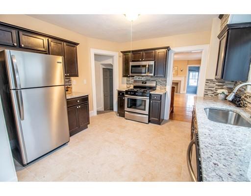 62 Fern Street Springfield, MA 01108 - Photo 4 of 27