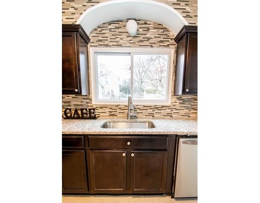 62 Fern Street Springfield, MA 01108 - Photo 5 of 27