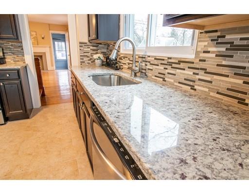 62 Fern Street Springfield, MA 01108 - Photo 7 of 27