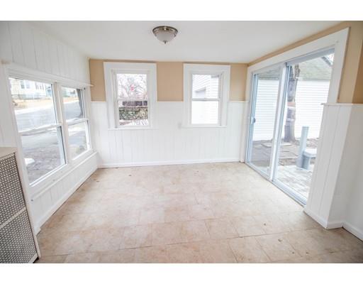 62 Fern Street Springfield, MA 01108 - Photo 10 of 27