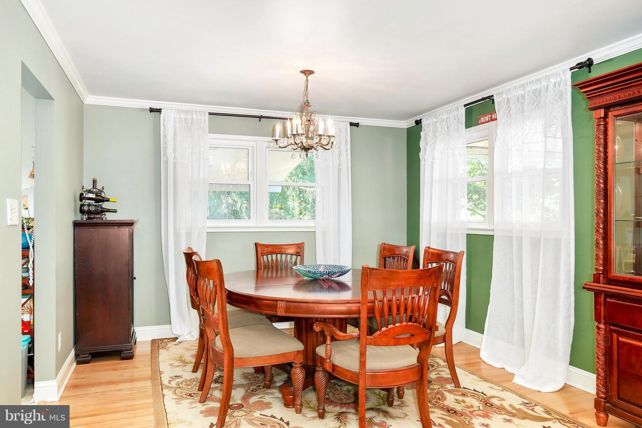 5304 Ravensworth Road Springfield, VA 22151 - Photo 7 of 30 a dining room with furniture and window