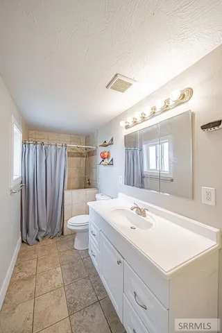 $394,000 | 3335 East County Line Road, Rigby, ID 83442