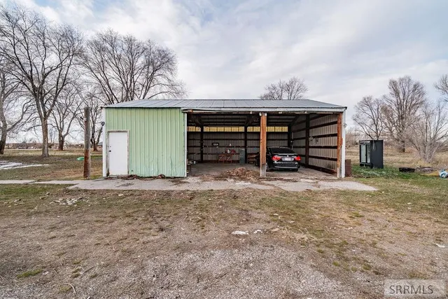 $394,000 | 3335 East County Line Road, Rigby, ID 83442