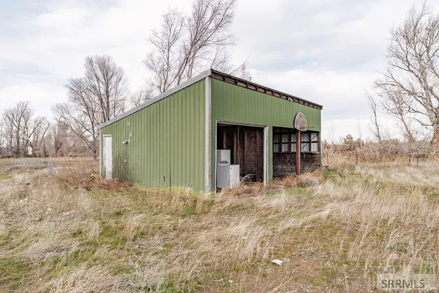 $394,000 | 3335 East County Line Road, Rigby, ID 83442