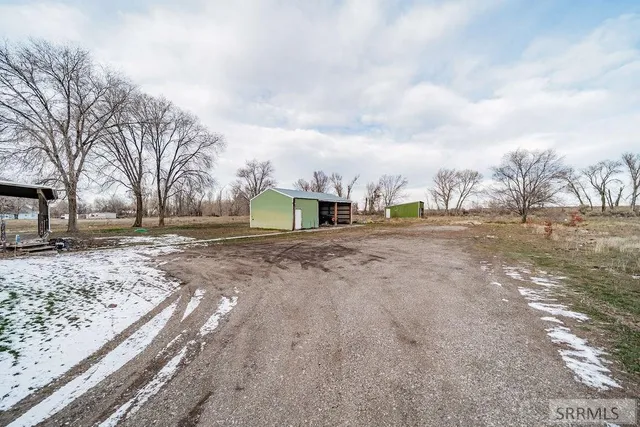 $394,000 | 3335 East County Line Road, Rigby, ID 83442