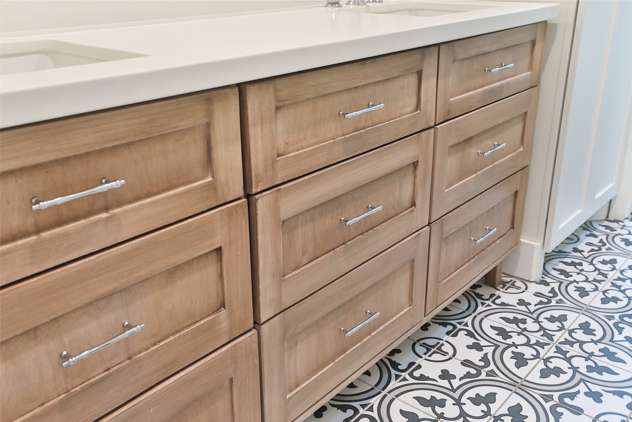 126 2nd Street Sugar Land, TX 77498 - Photo 32 of 50 a close view of closet