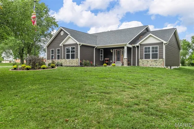 $465,000 | 207 East Foreman Street, Jonesburg, MO 63351