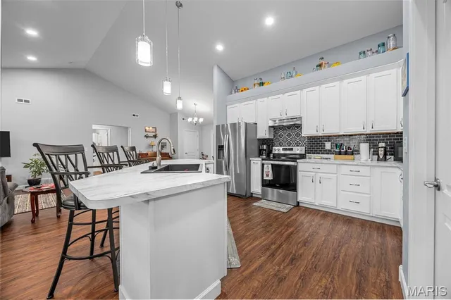 $465,000 | 207 East Foreman Street, Jonesburg, MO 63351