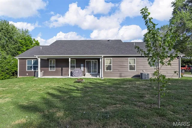 $465,000 | 207 East Foreman Street, Jonesburg, MO 63351
