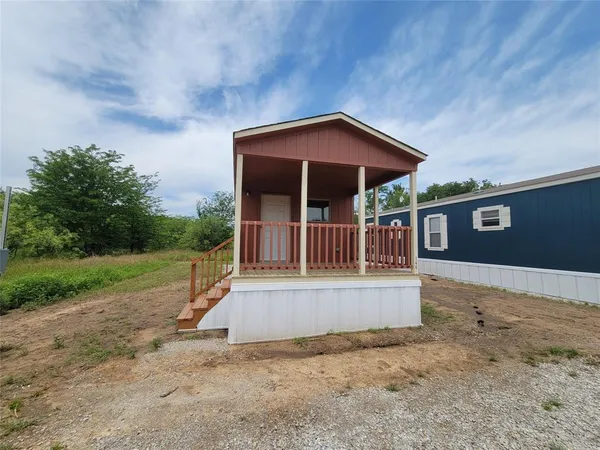 $800 | 136 Spring Hill Court, Runaway Bay, TX 76426
