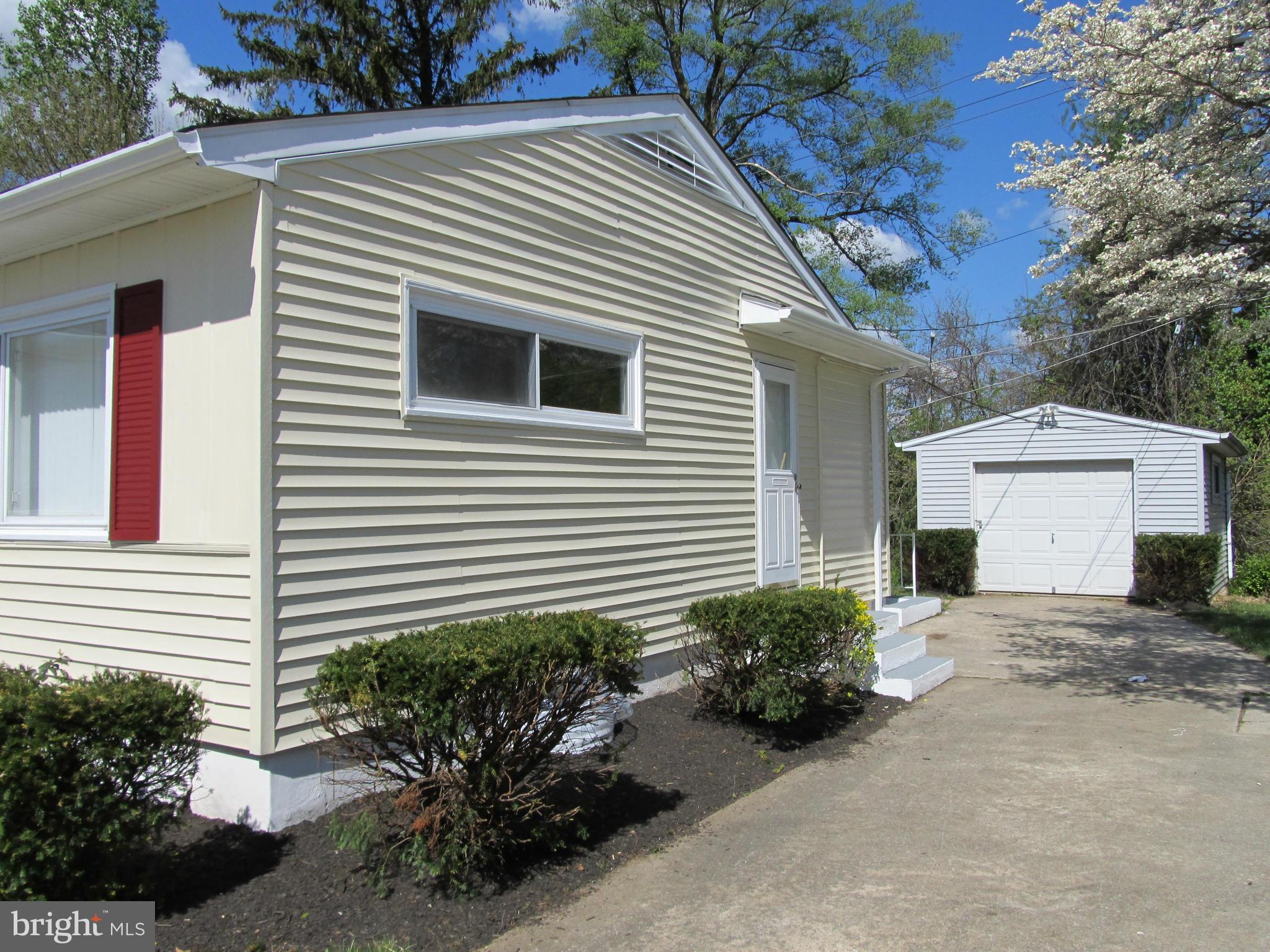 6038 Moorehead Road Catonsville, MD 21228 - Photo 3 of 29 Exterior (General)