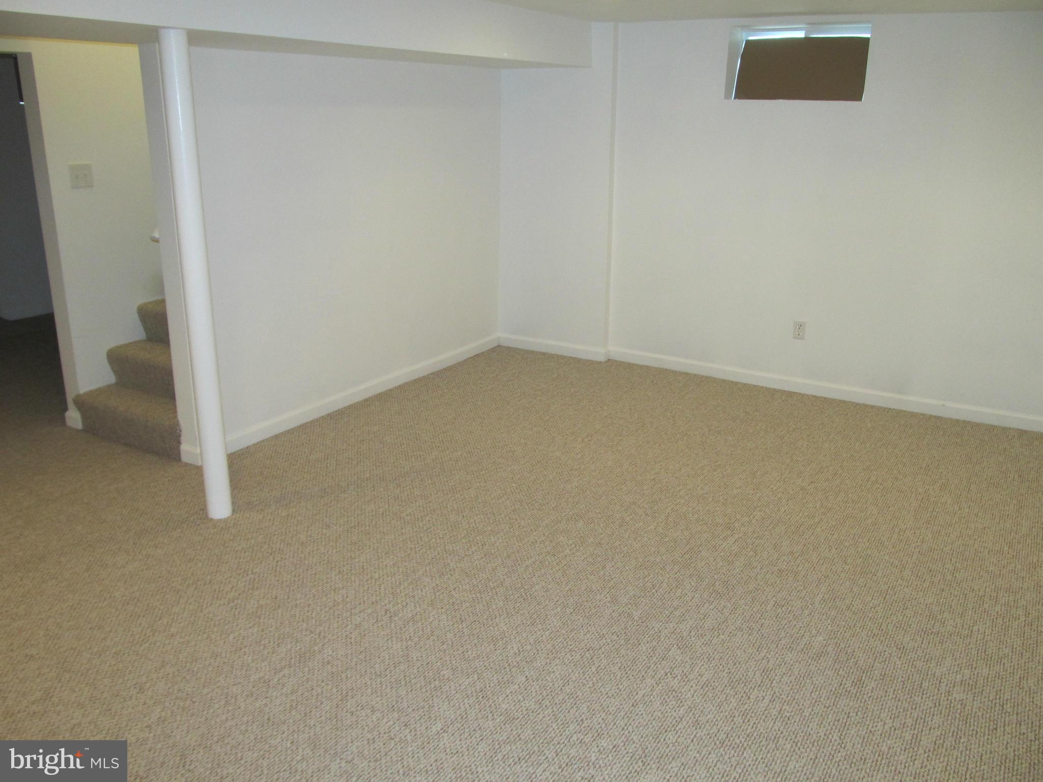 6038 Moorehead Road Catonsville, MD 21228 - Photo 22 of 29 Family Room