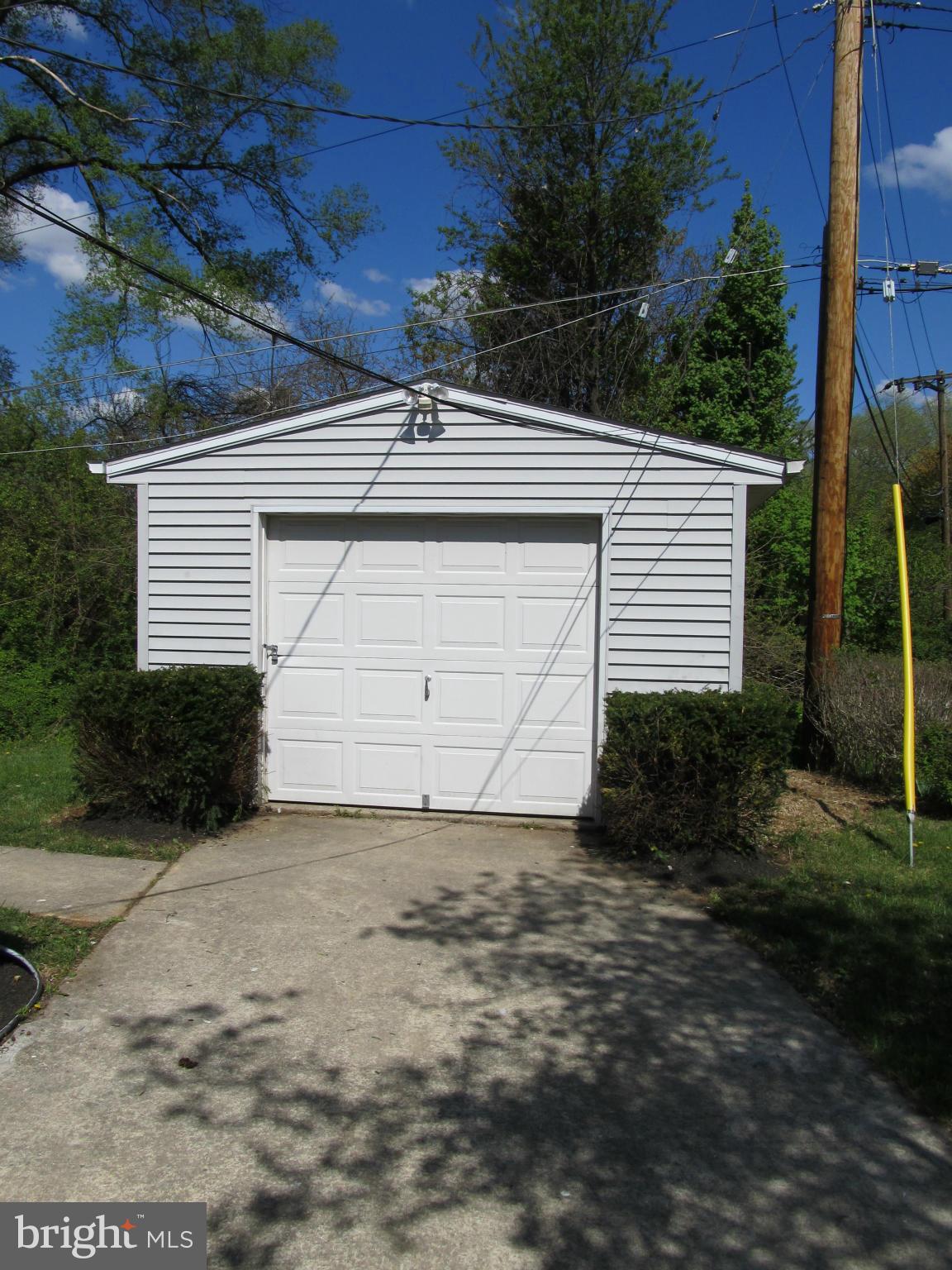 6038 Moorehead Road Catonsville, MD 21228 - Photo 4 of 29 Exterior (General)