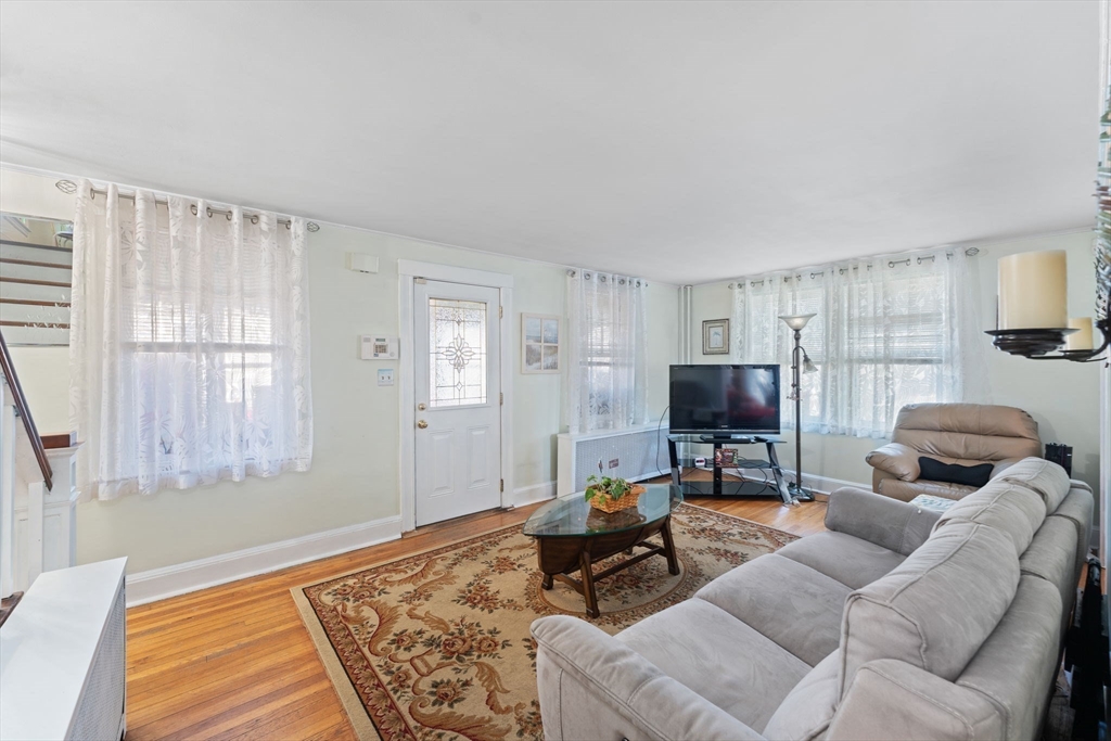 9 Johnson Road Weymouth, MA 02191 - Photo 4 of 23 Gallery Image 4