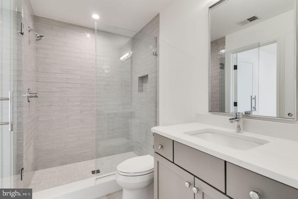 7200 Clarendon Road Bethesda, MD 20814 - Photo 54 of 72