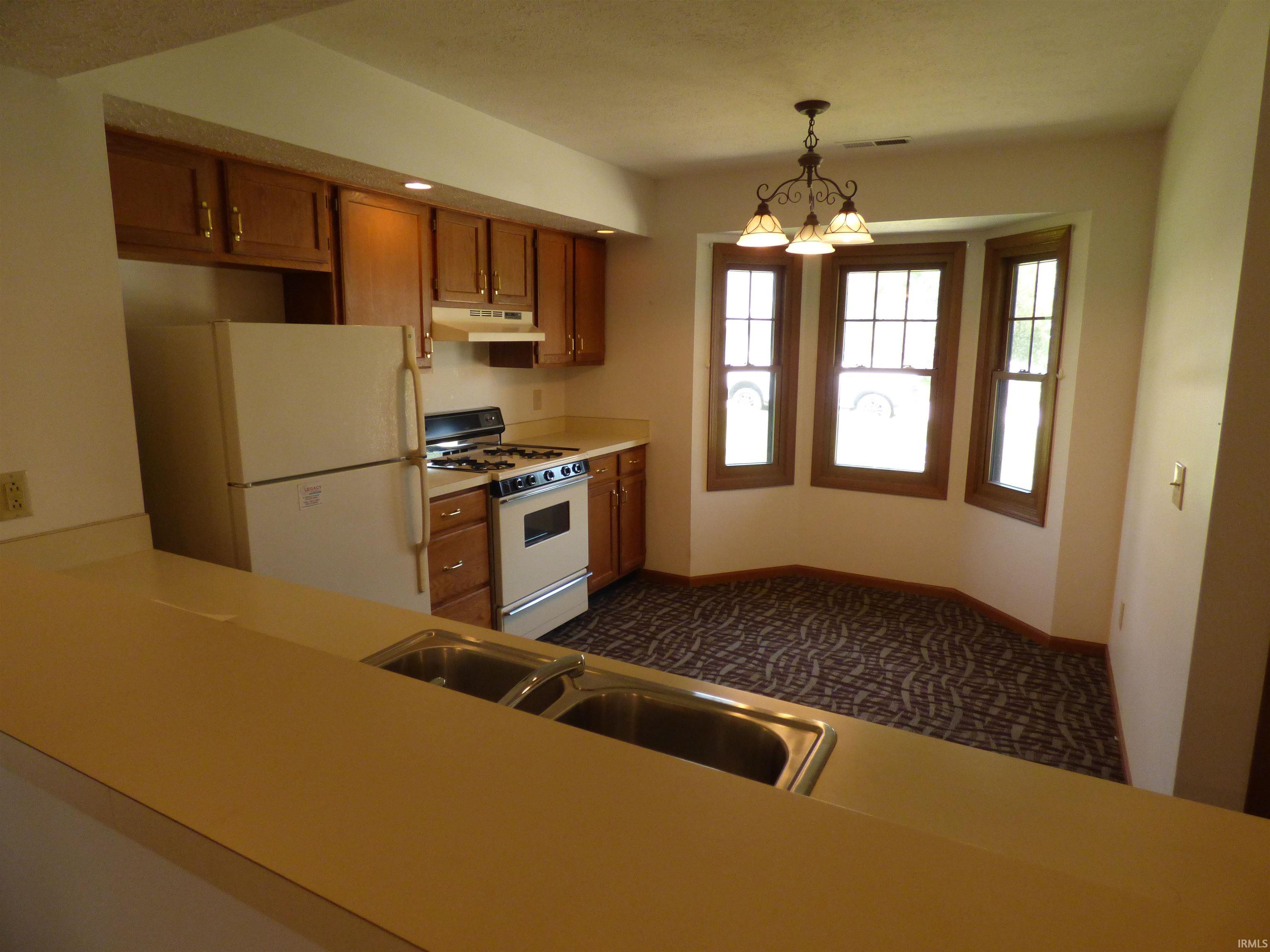27424 Bison Ridge Elkhart, IN 46514 - Photo 5 of 15