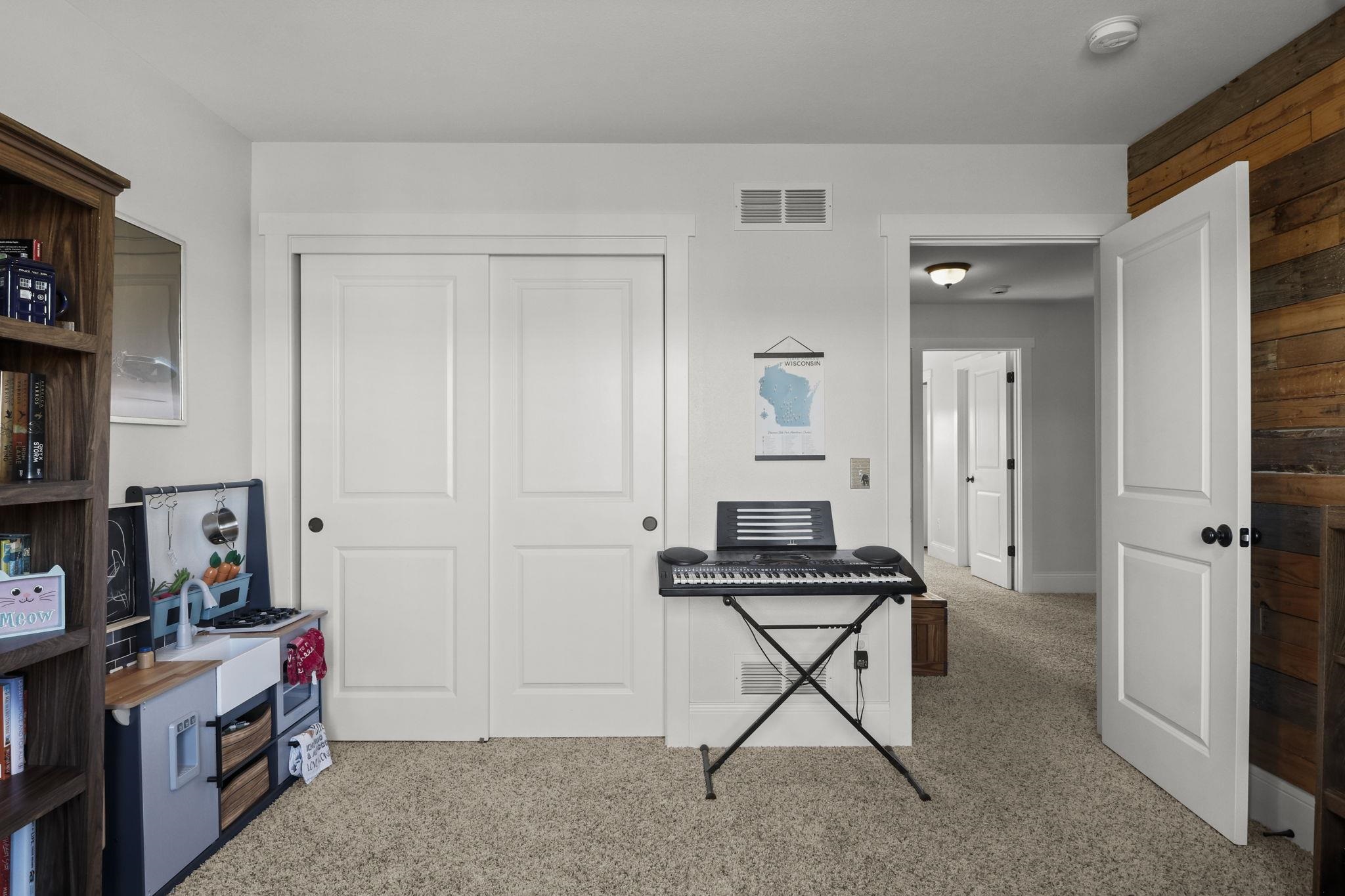 1010 Badger Drive Lake Mills, WI 53551 - Photo 19 of 35