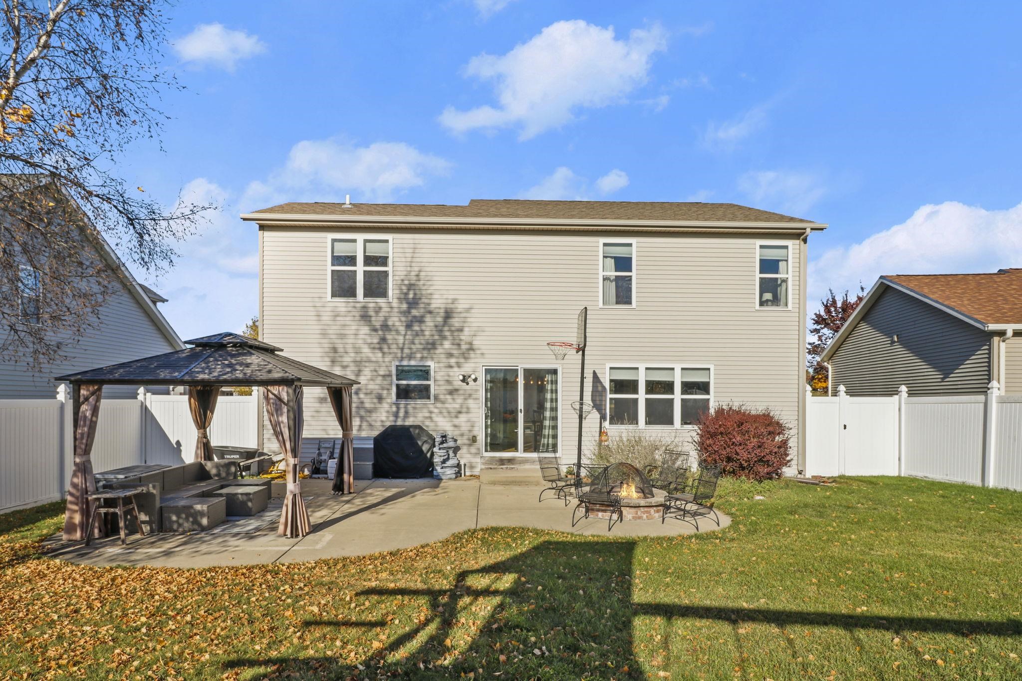 1010 Badger Drive Lake Mills, WI 53551 - Photo 33 of 35