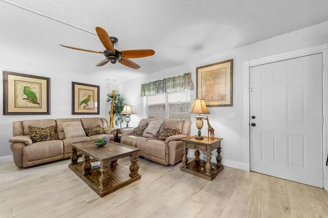 $1,600 | 488 Burgundy P, Delray Beach, FL 33484