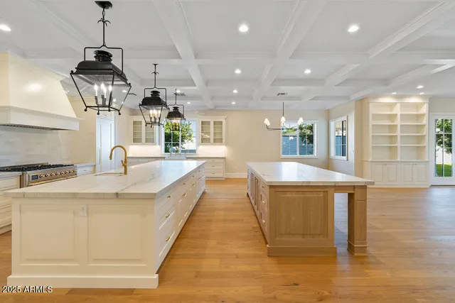 a bathroom with a toilet
