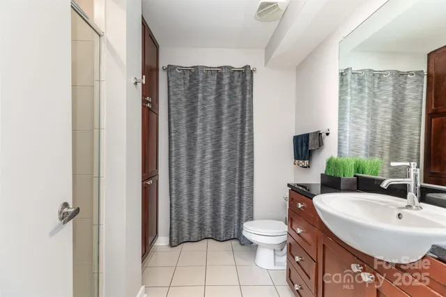 $250,000 | 525 East 6th Street, Unit 212, Charlotte, NC 28202