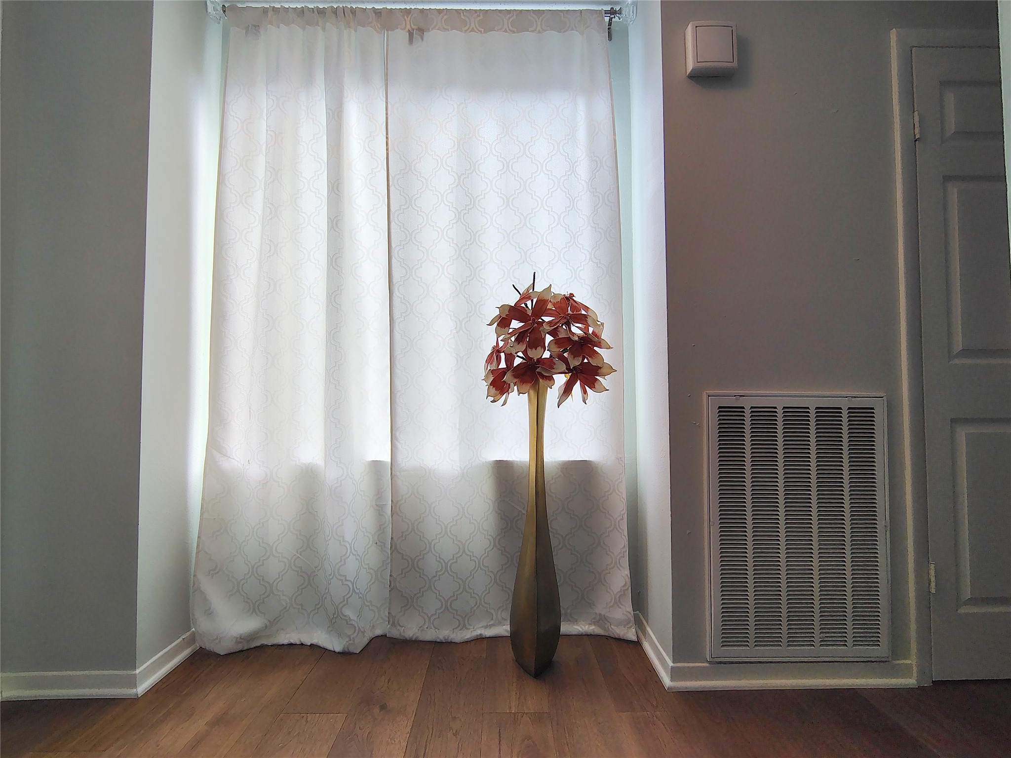 4411 Waterfall Way Sugar Land, TX 77479 - Photo 20 of 36 an empty room with wooden floor and a window