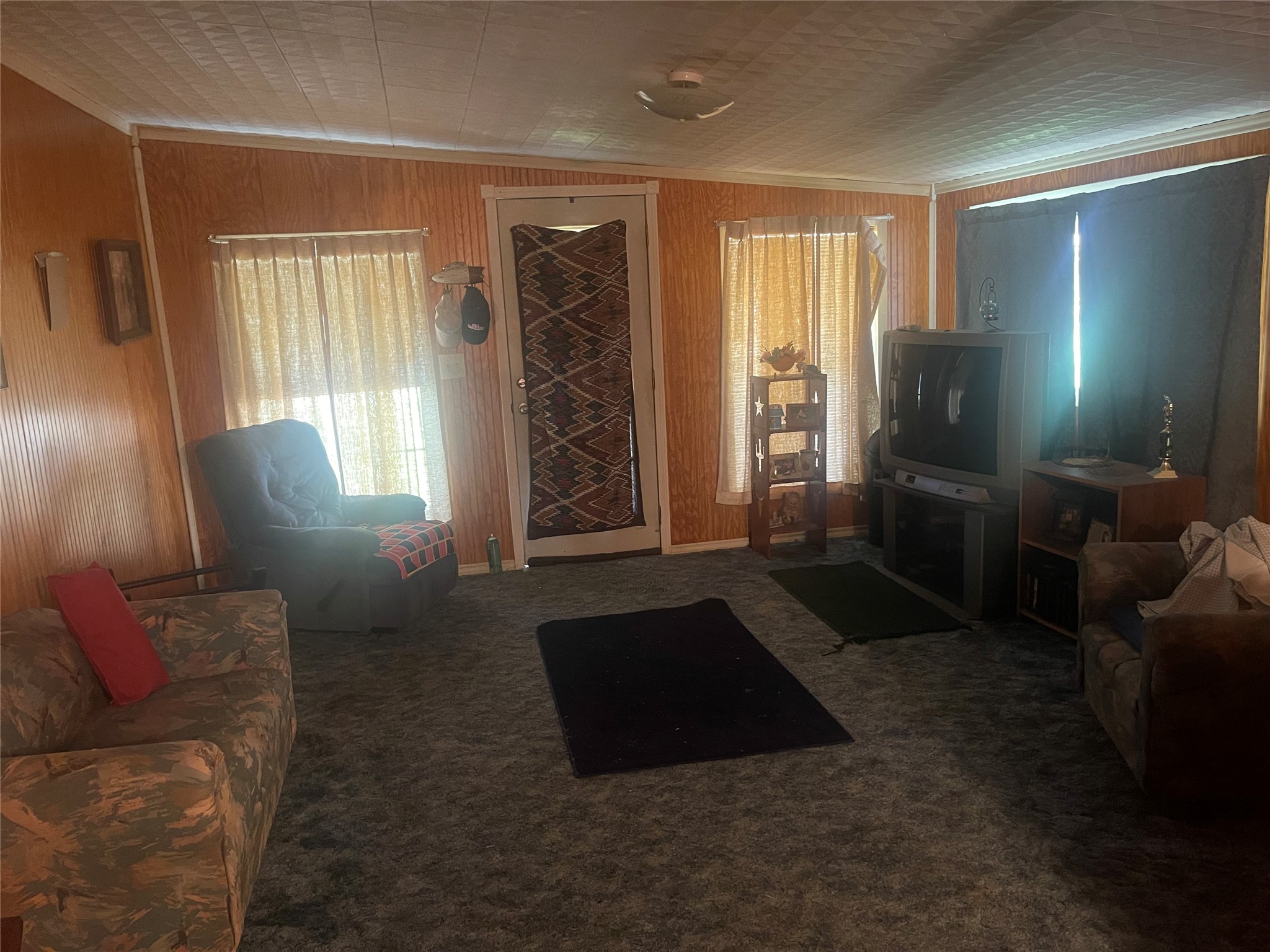 220 Ramp Way Trinity, TX 75862 - Photo 2 of 8 a living room with furniture and a window