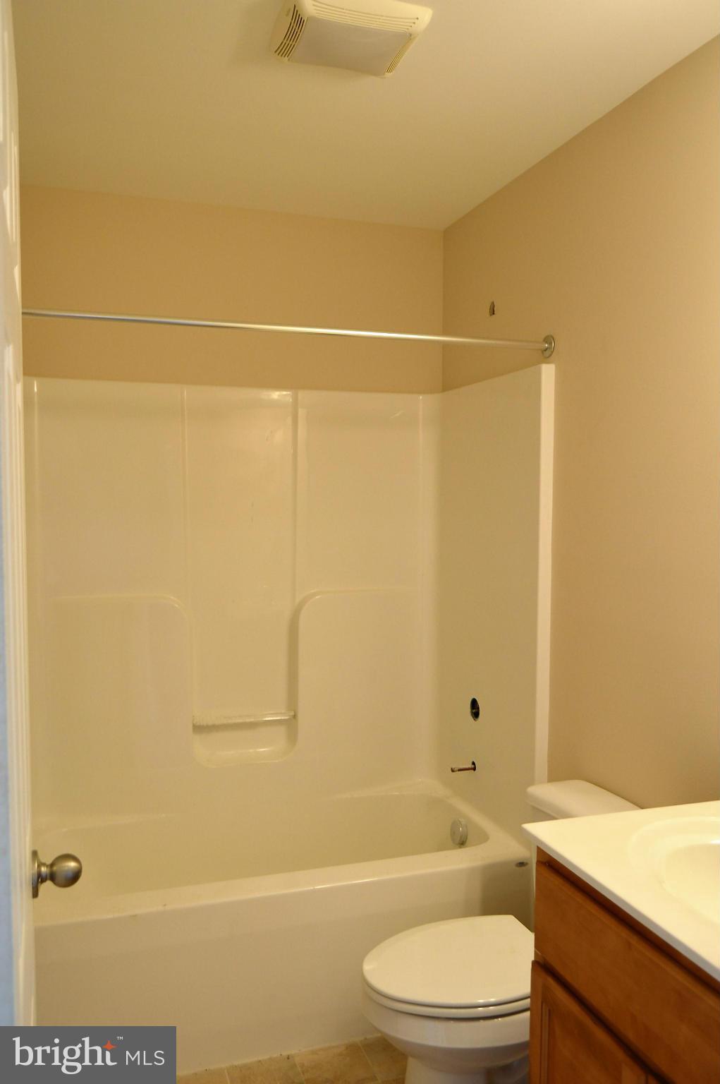212 West Railroad Street Ridgely, MD 21660 - Photo 10 of 16 Bath