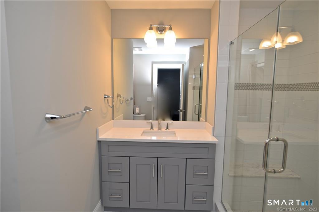 115-71 Colonial Road Stamford, CT 06906 - Photo 15 of 29