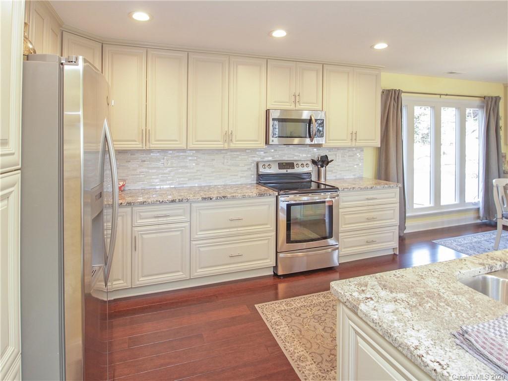 2008 Marquesas Avenue Tega Cay, SC 29708 - Photo 10 of 29 Gallery Image 10