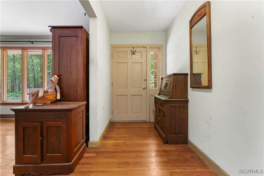 2601 Squirrel Level Road Petersburg, VA 23805 - Photo 8 of 47 Gallery Image 8