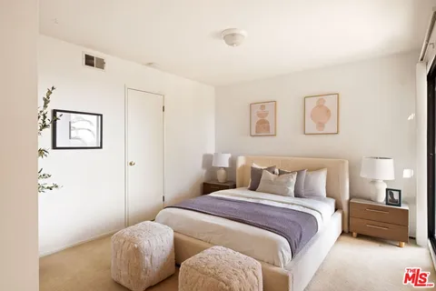 $1,295,000 | 21694 Yucatan Avenue, Woodland Hills, CA 91364