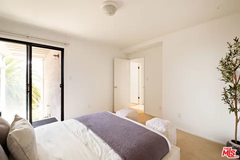 $1,295,000 | 21694 Yucatan Avenue, Woodland Hills, CA 91364