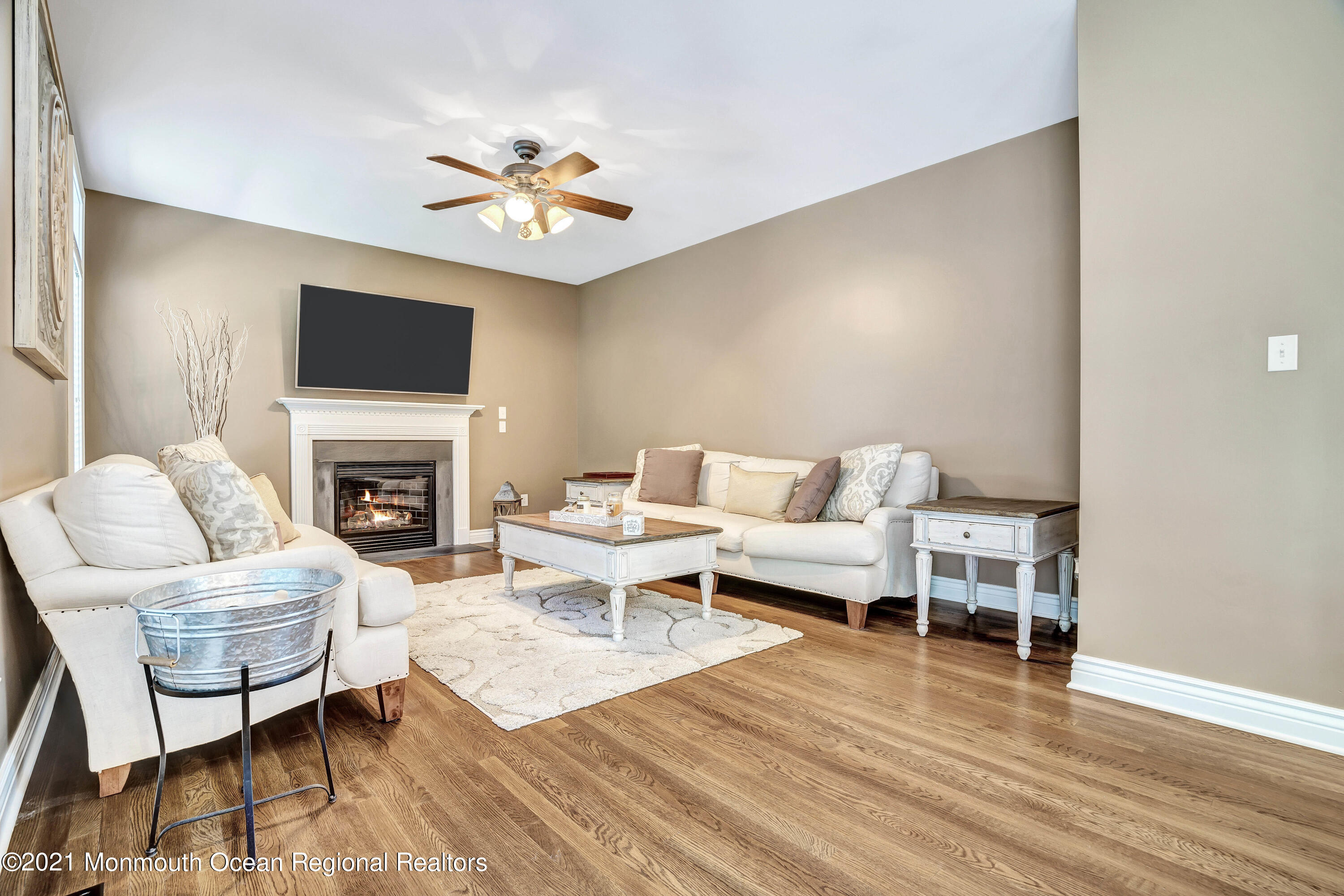 66 Timberline Road Bayville, NJ 08721 - Photo 18 of 42 Family Room