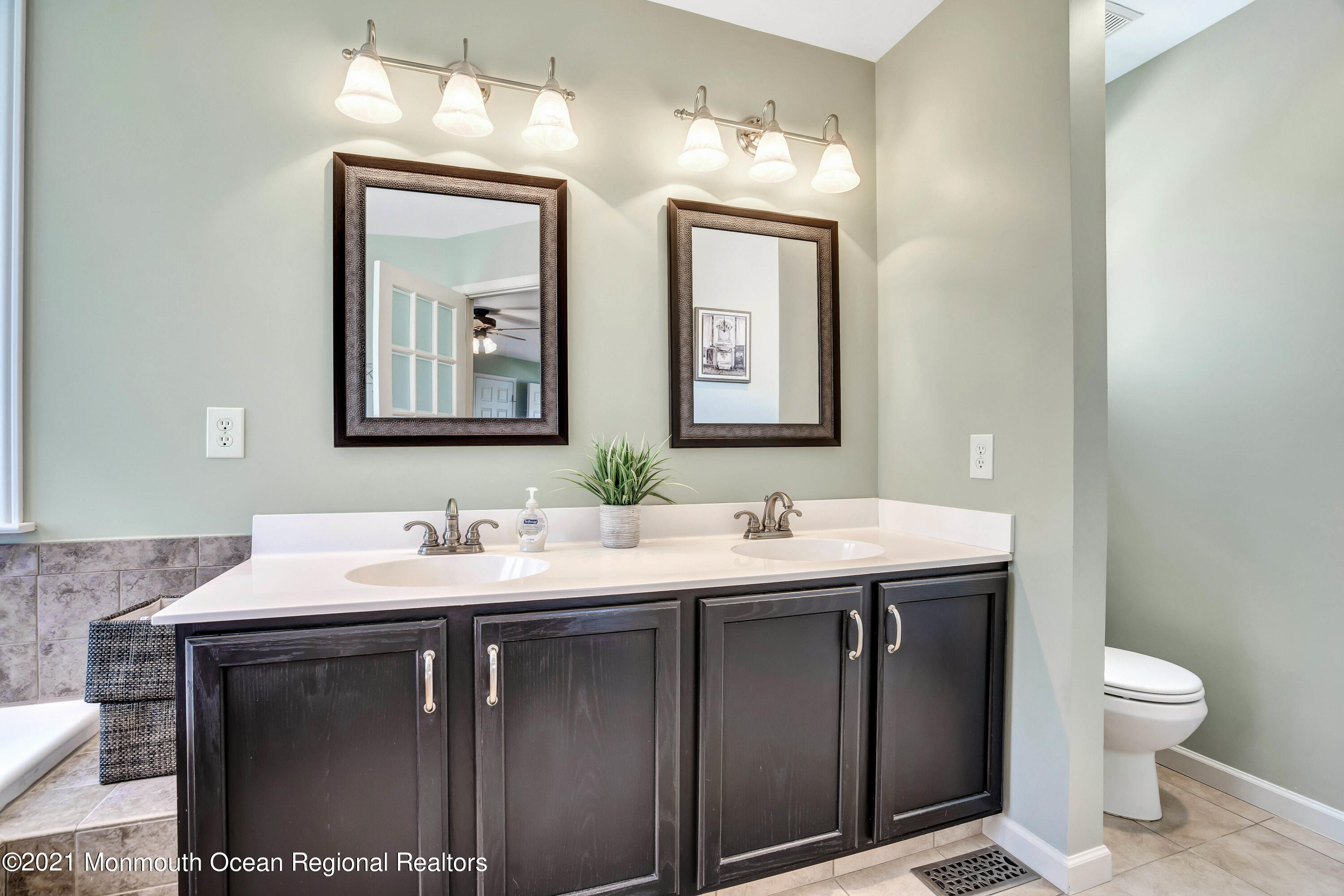 66 Timberline Road Bayville, NJ 08721 - Photo 25 of 42 Master Bath