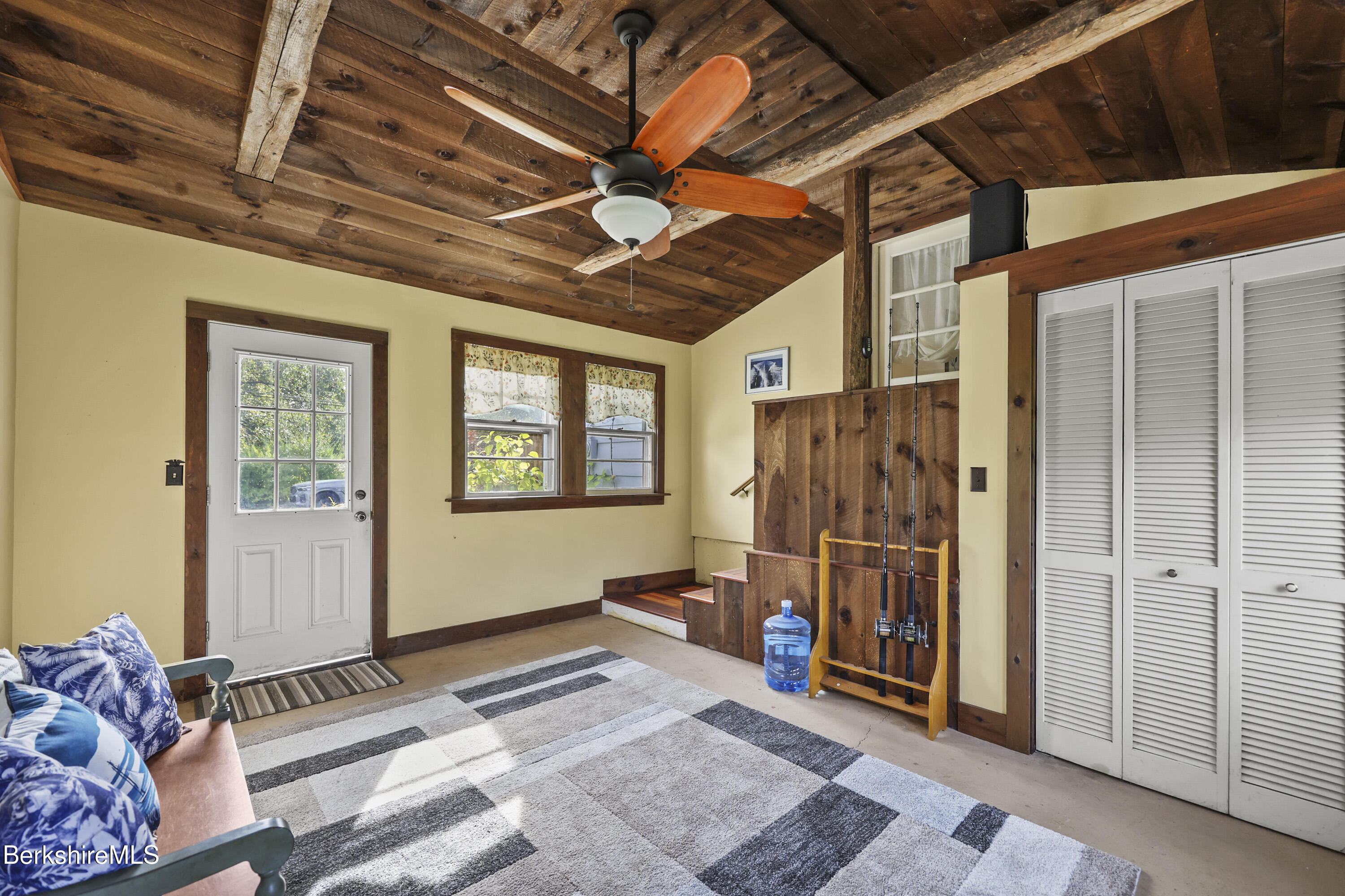 10 Otis Street Pittsfield, MA 01201 - Photo 13 of 35 140 Mud Room