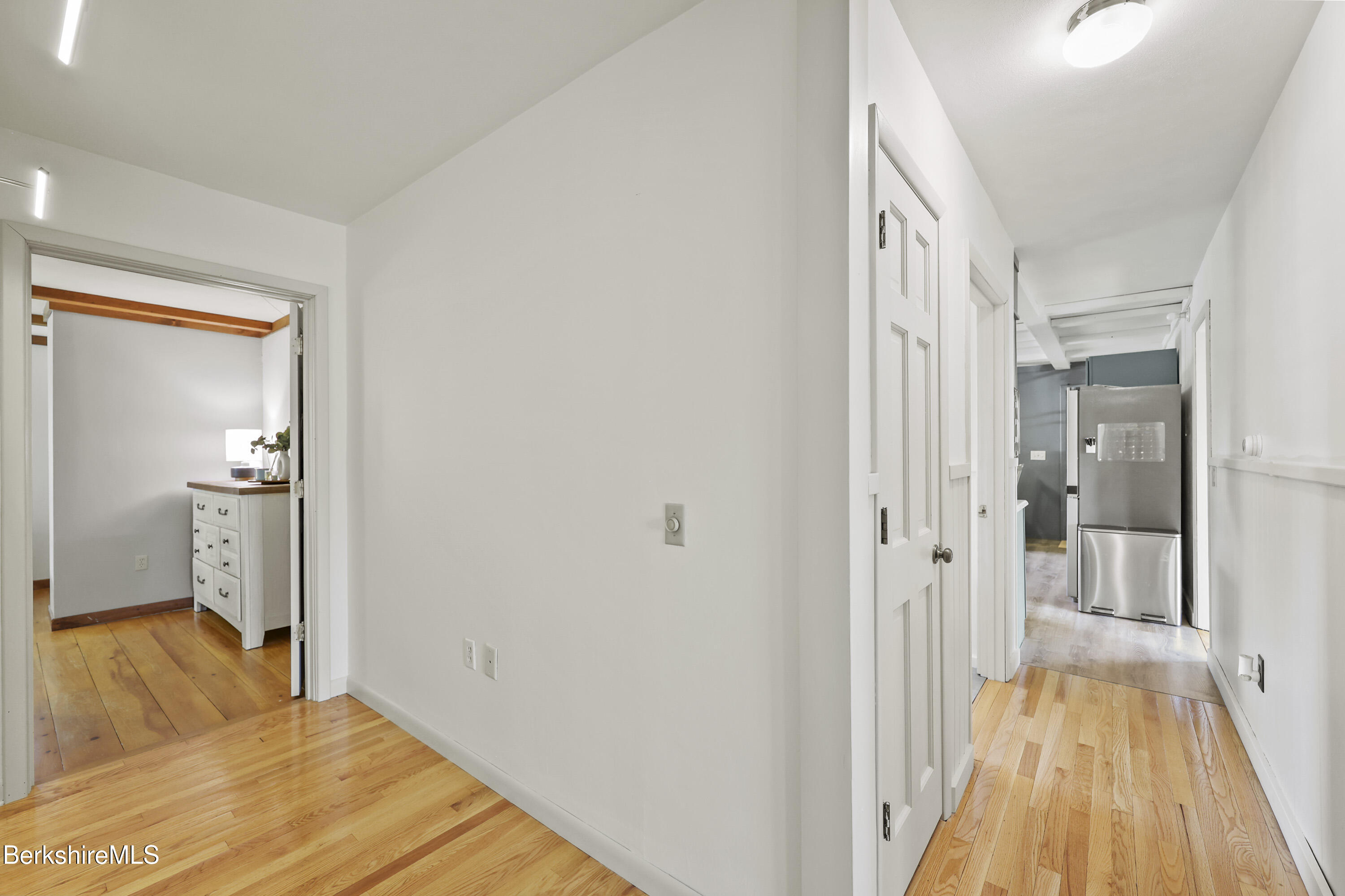 10 Otis Street Pittsfield, MA 01201 - Photo 15 of 35 150 Hallway